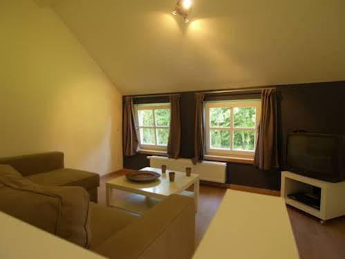 Holiday Home Beausoleil Bomal Kültér fotó